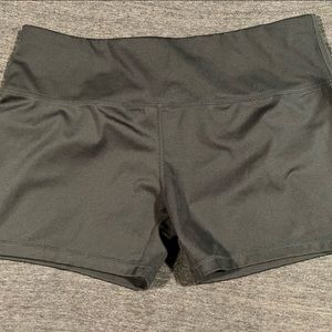 Deep green hidden pocket gym shorts! XXL - Hardly Worn